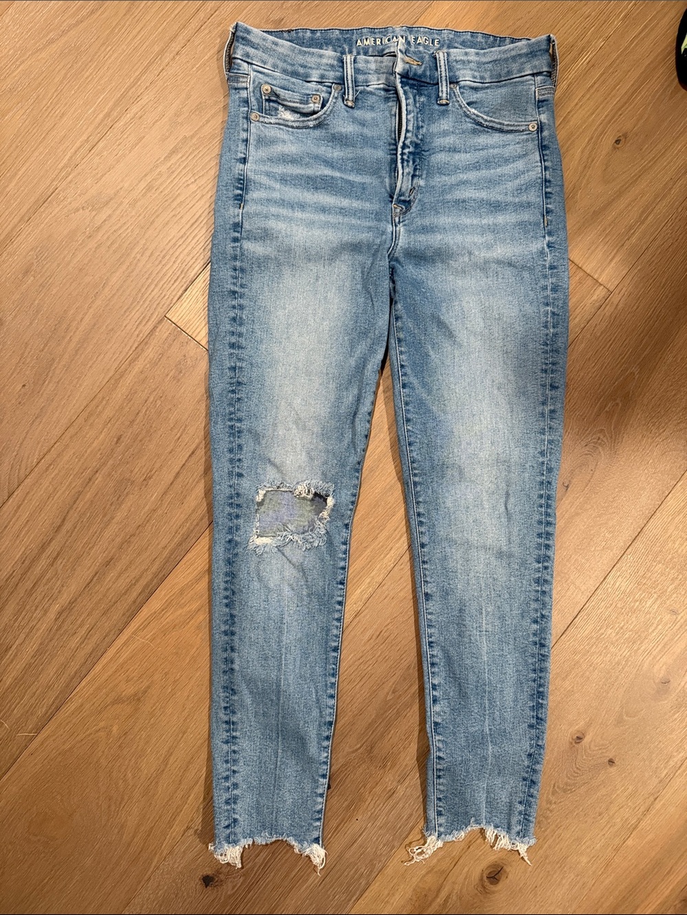 American Eagle Outfitters Distressed Super High-Rise Jegging